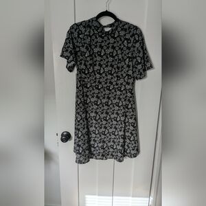 H&M Black Floral Print Dress Top